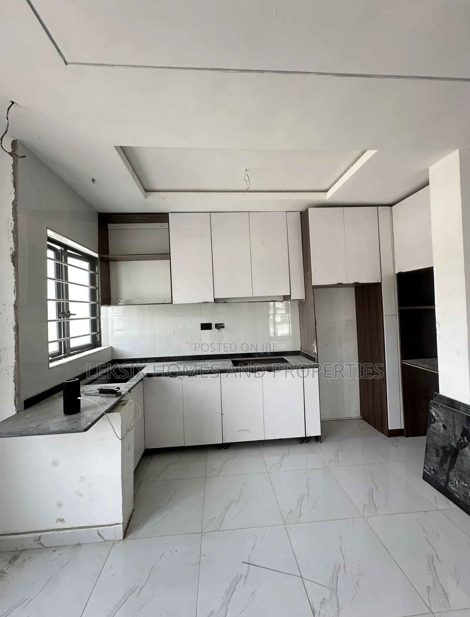 2bdrm Apartment in A Well Secured, Idado for sale