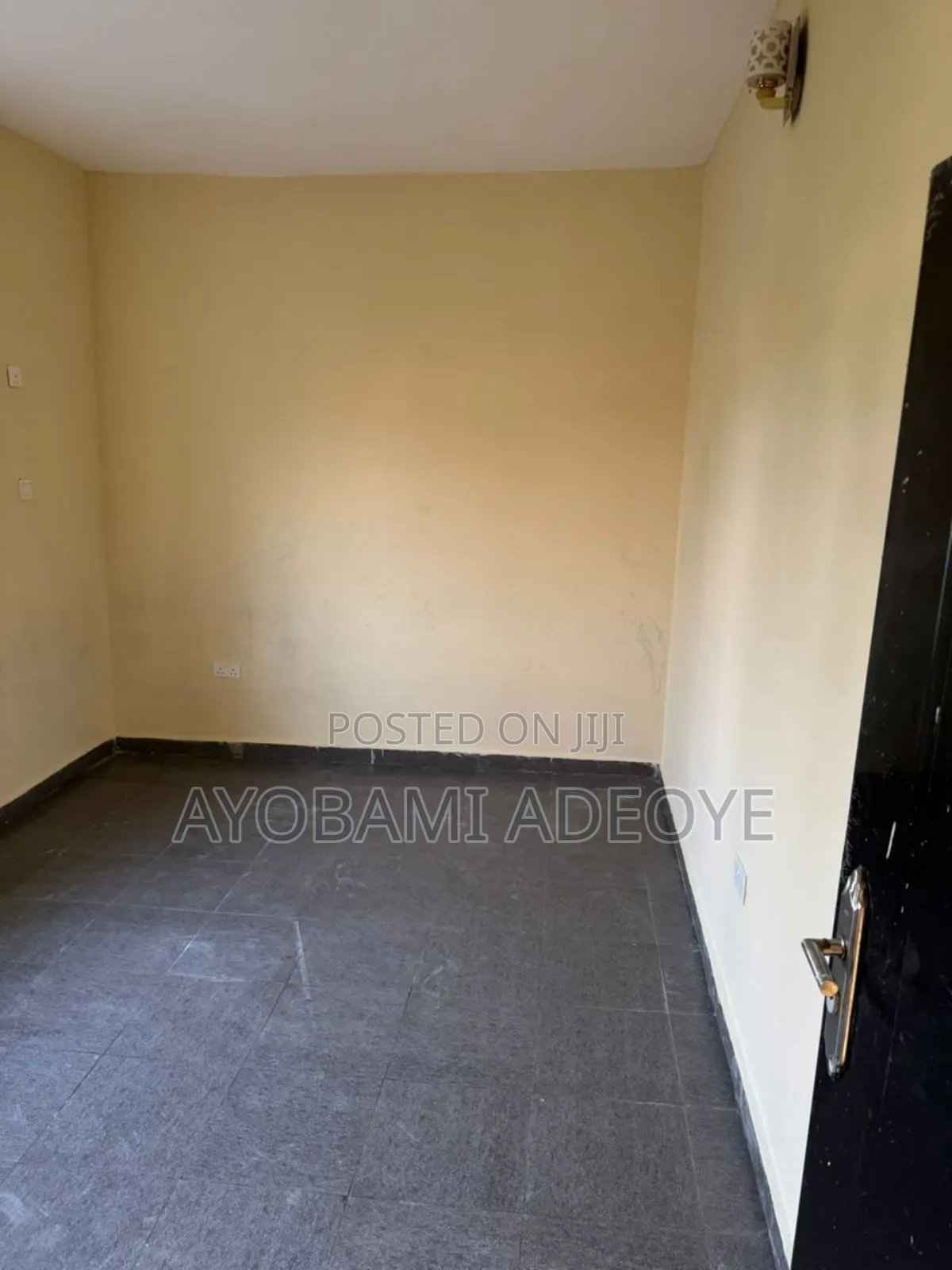 Mini Flat in Lakowe Phase 2 for rent