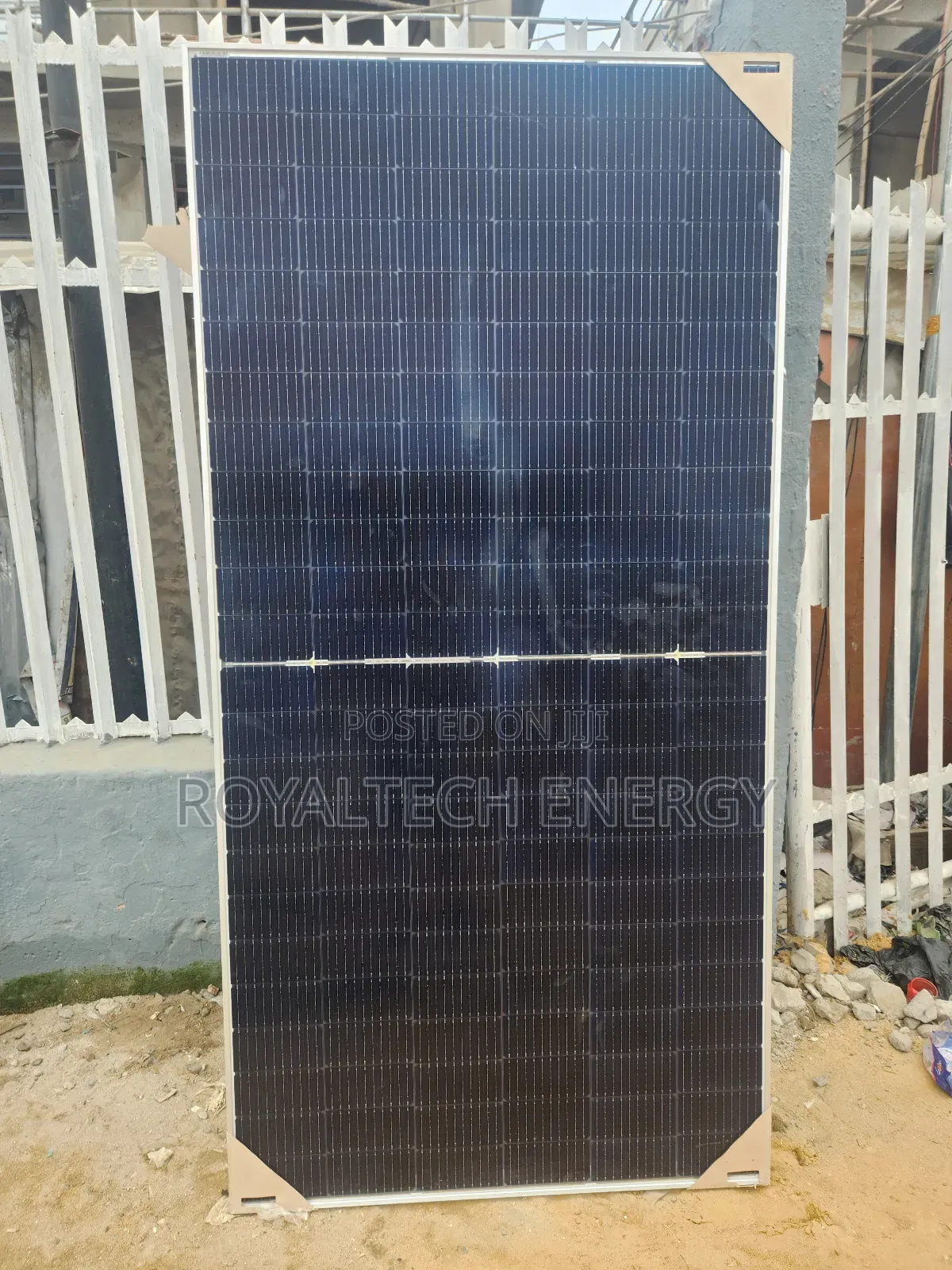 Jinko 650w Bificial Panels