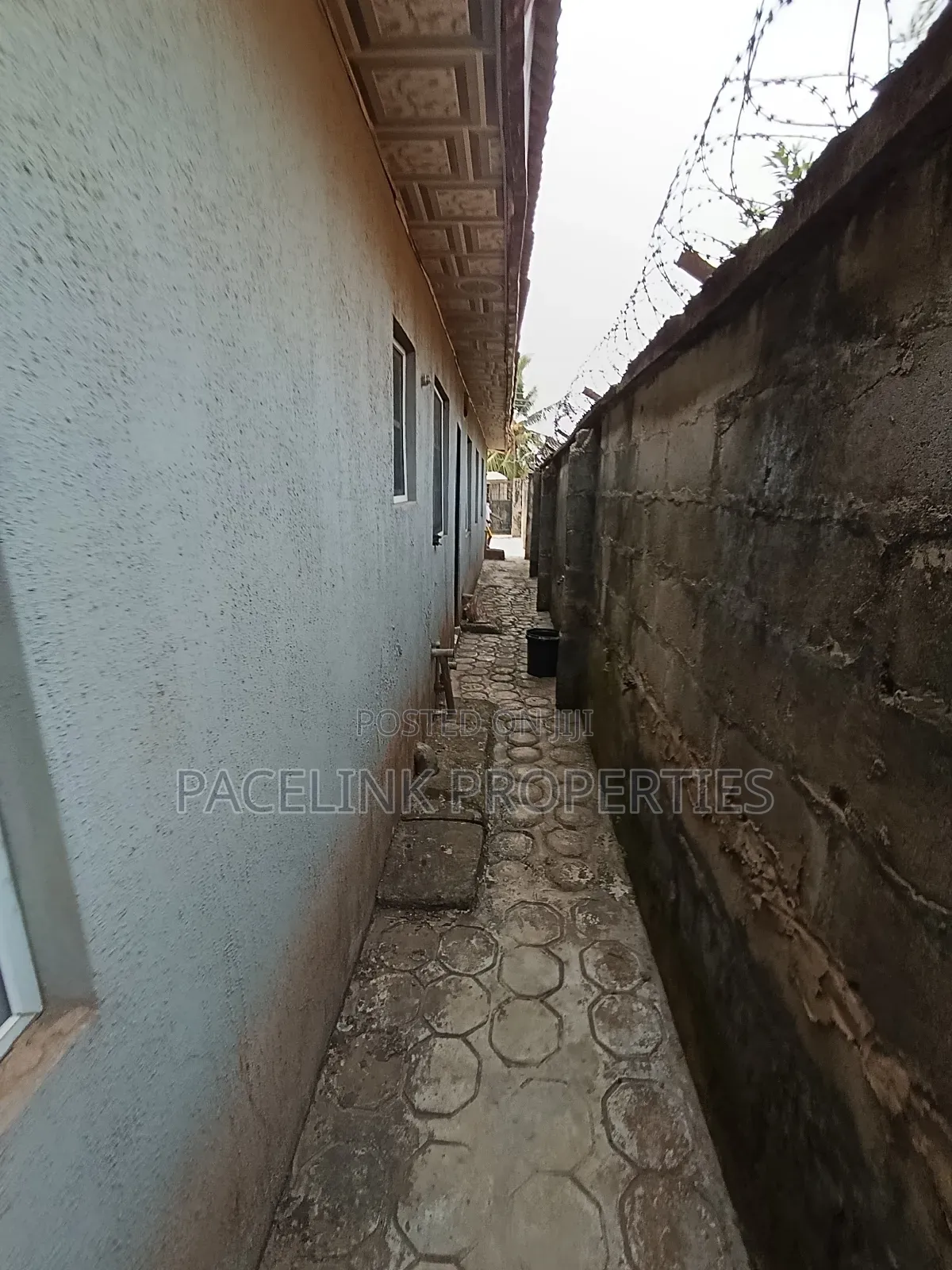 4bdrm Bungalow in Ado-Odo/Ota for sale