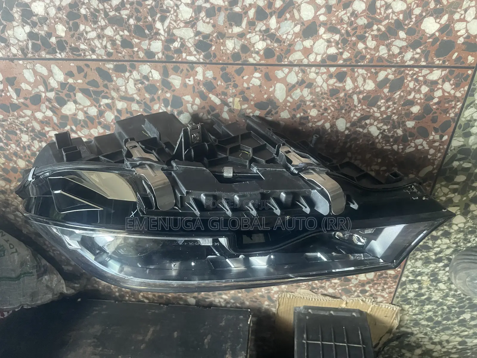 Headlight for G20 2019