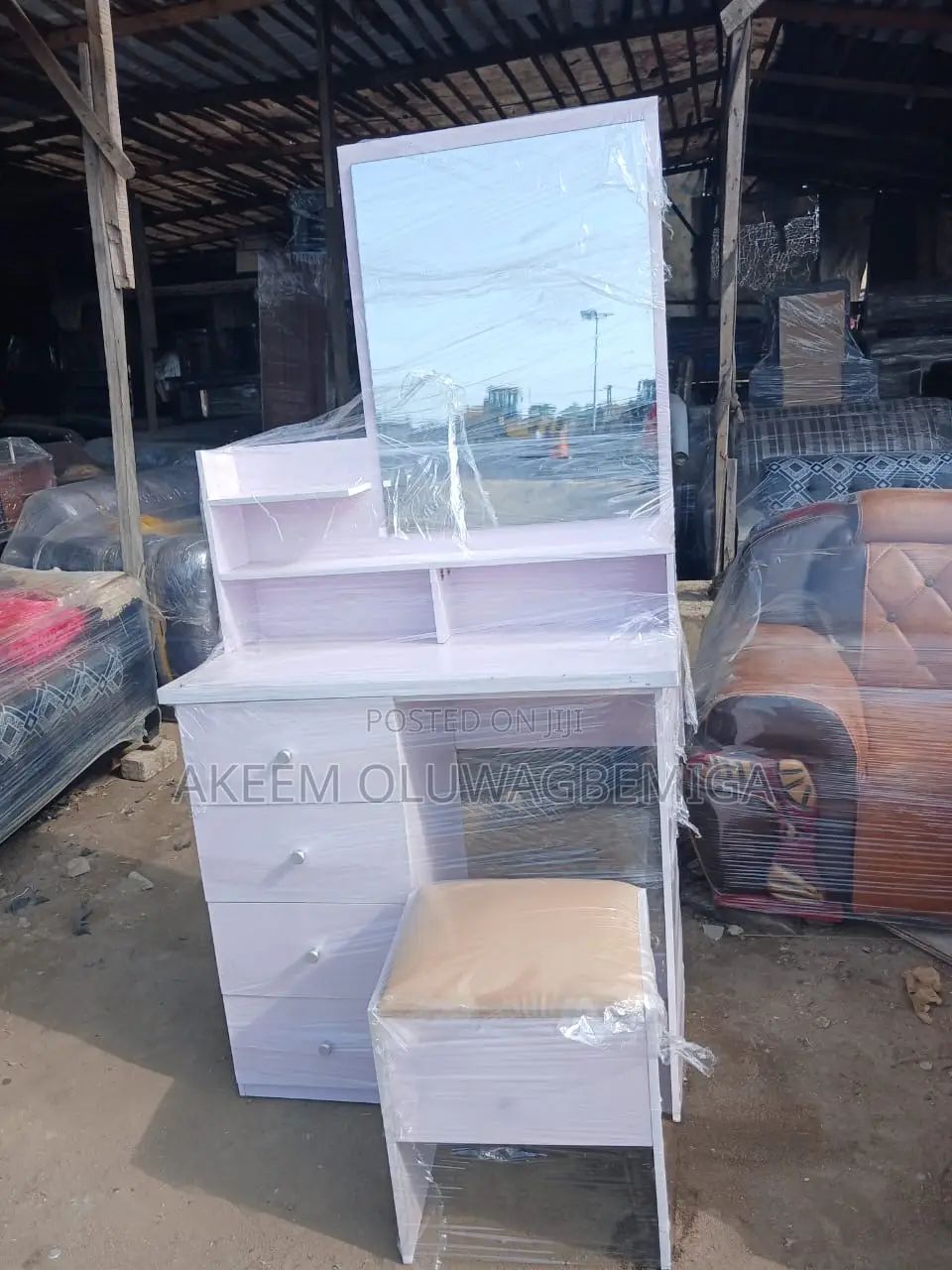 Fully Furnished White Dressing Mirror