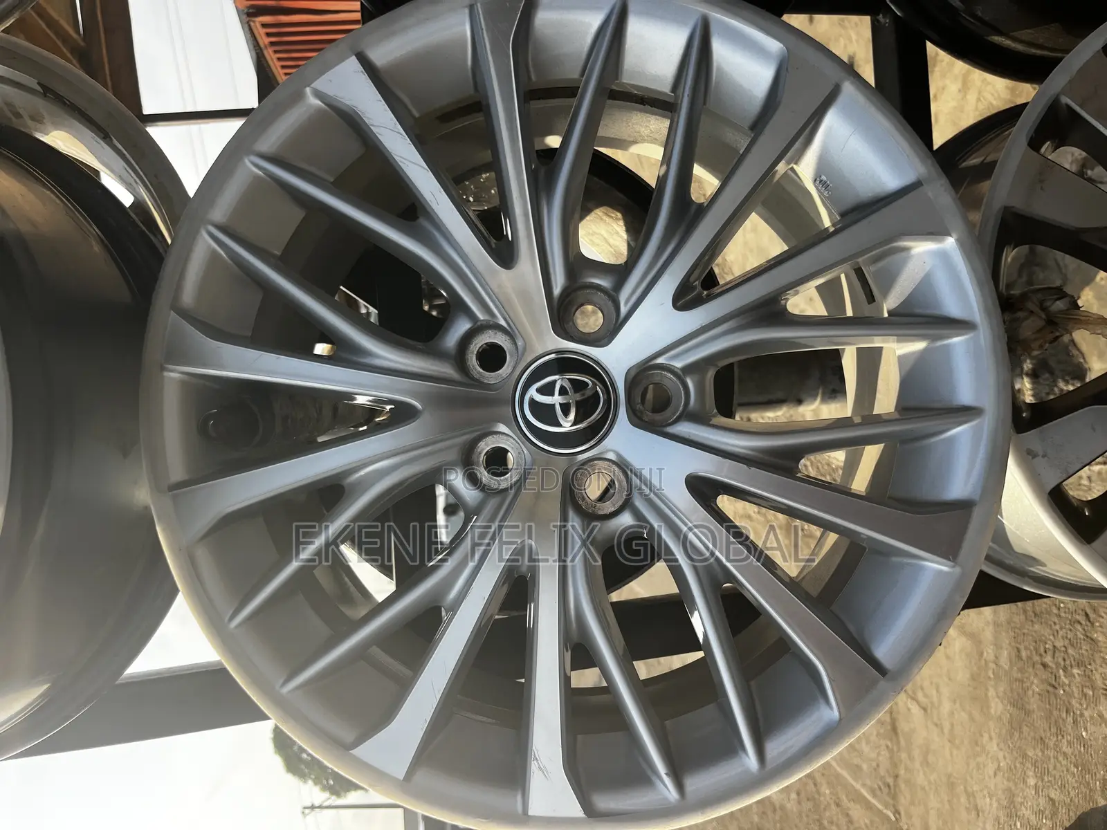 18rim Toyota Camry 2020