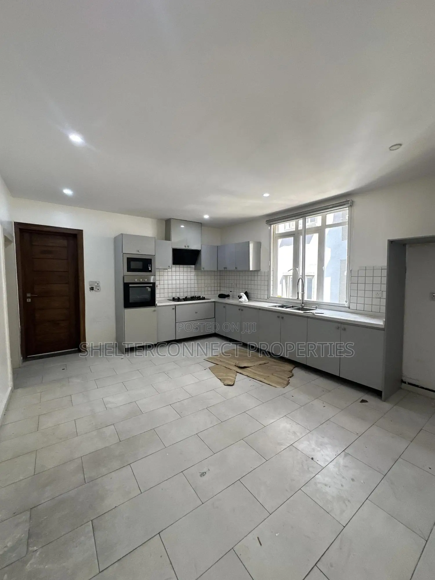 3bdrm Apartment in Victoria Island for rent