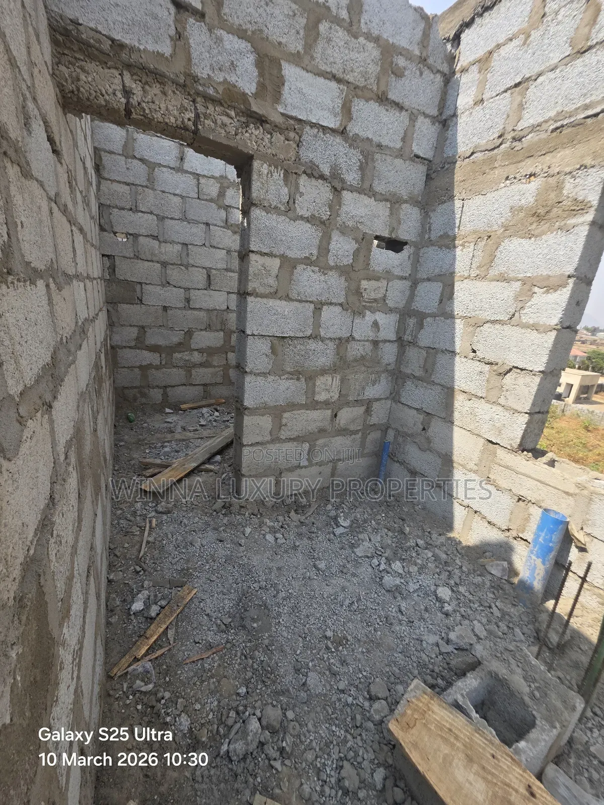4bdrm Townhouse/Terrace in Sabon Lugbe for sale