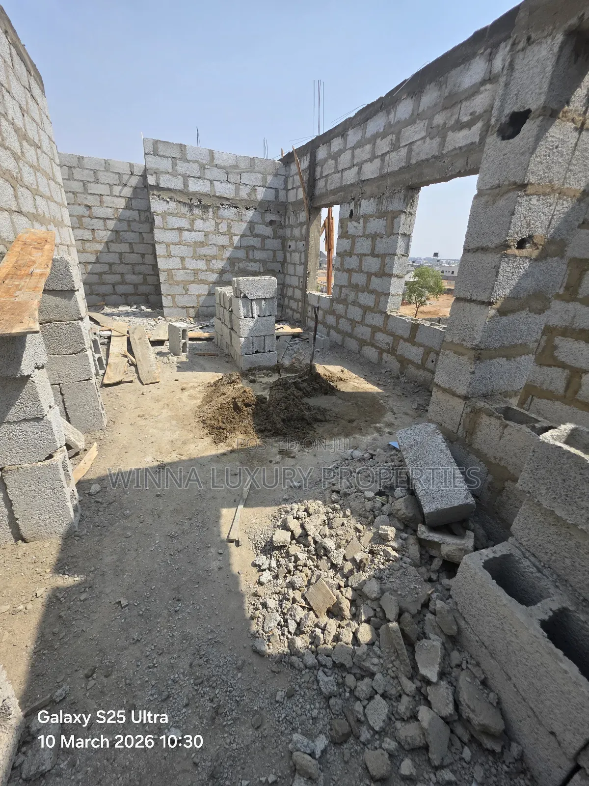 4bdrm Townhouse/Terrace in Sabon Lugbe for sale
