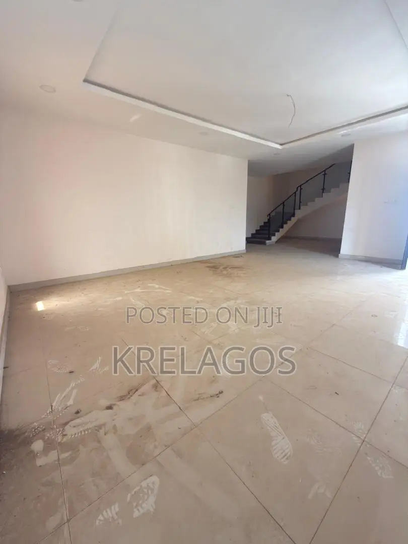 4bdrm Duplex in Abraham Adesanya Estate for rent