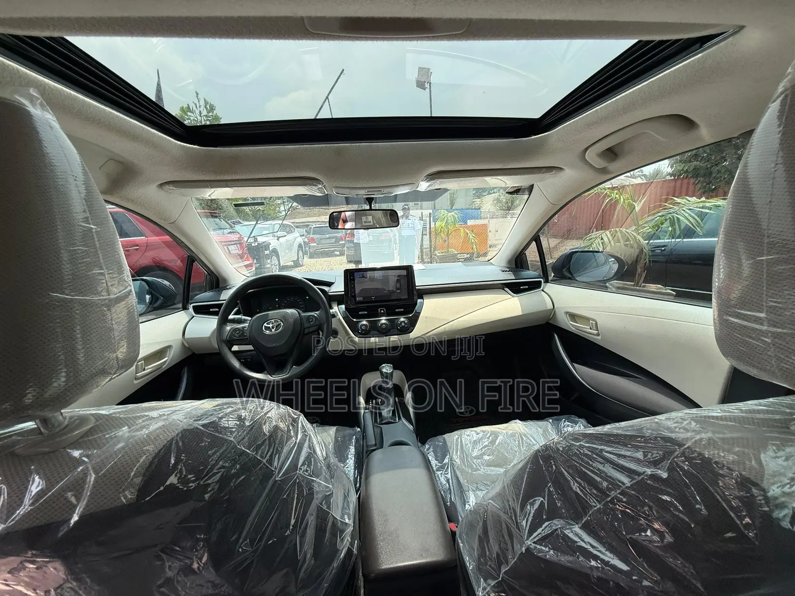 New Toyota Corolla LE 2023 Silver