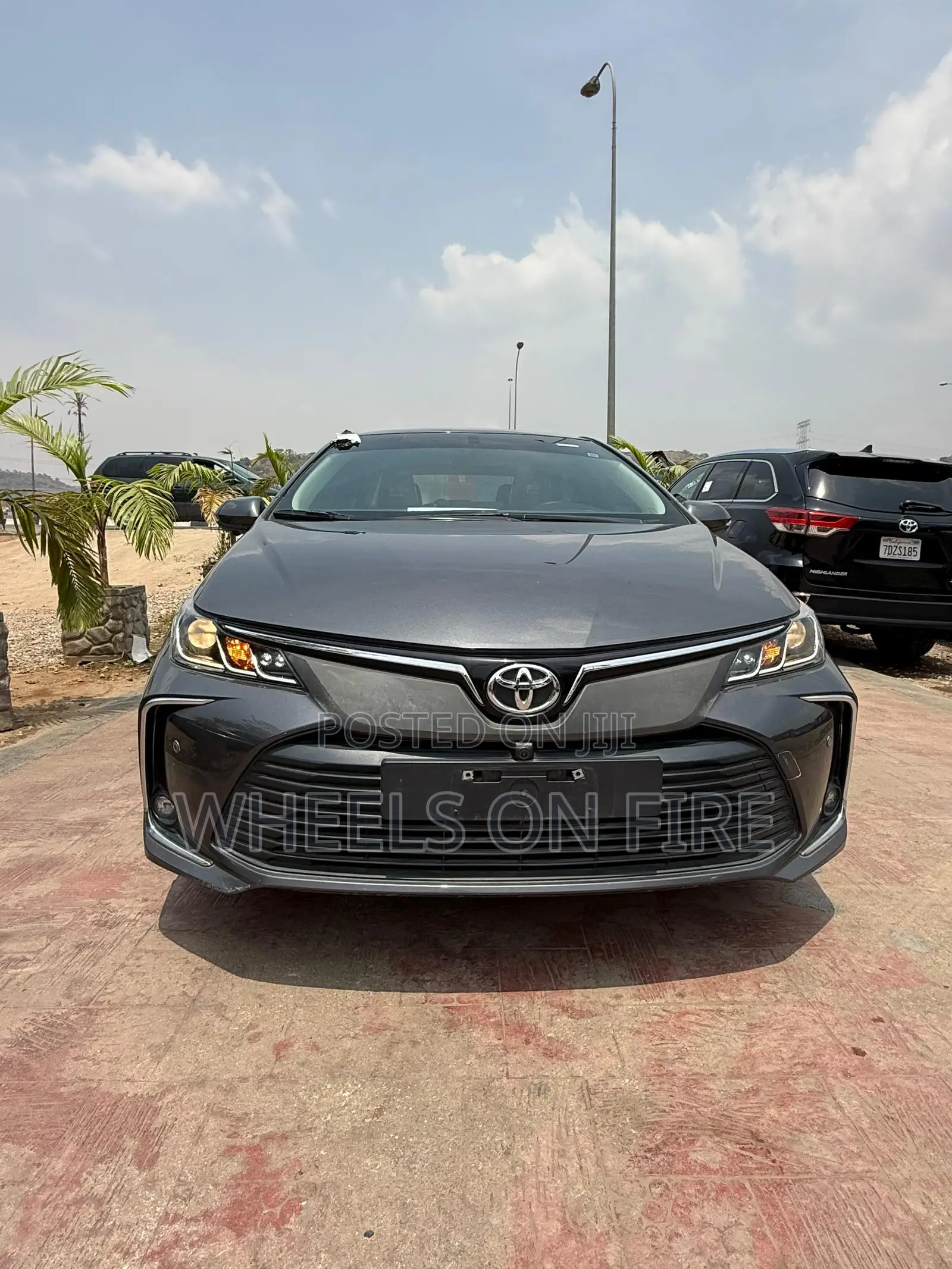 New Toyota Corolla LE 2023 Silver