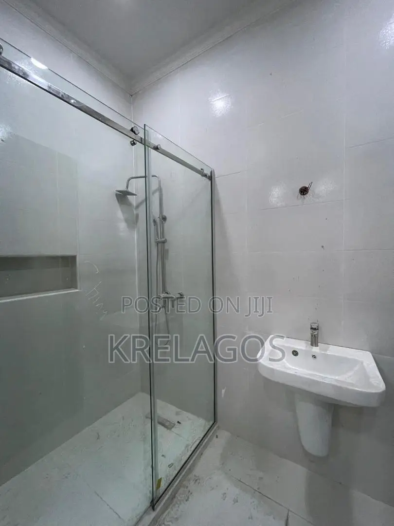 2bdrm Apartment in Ikate for sale