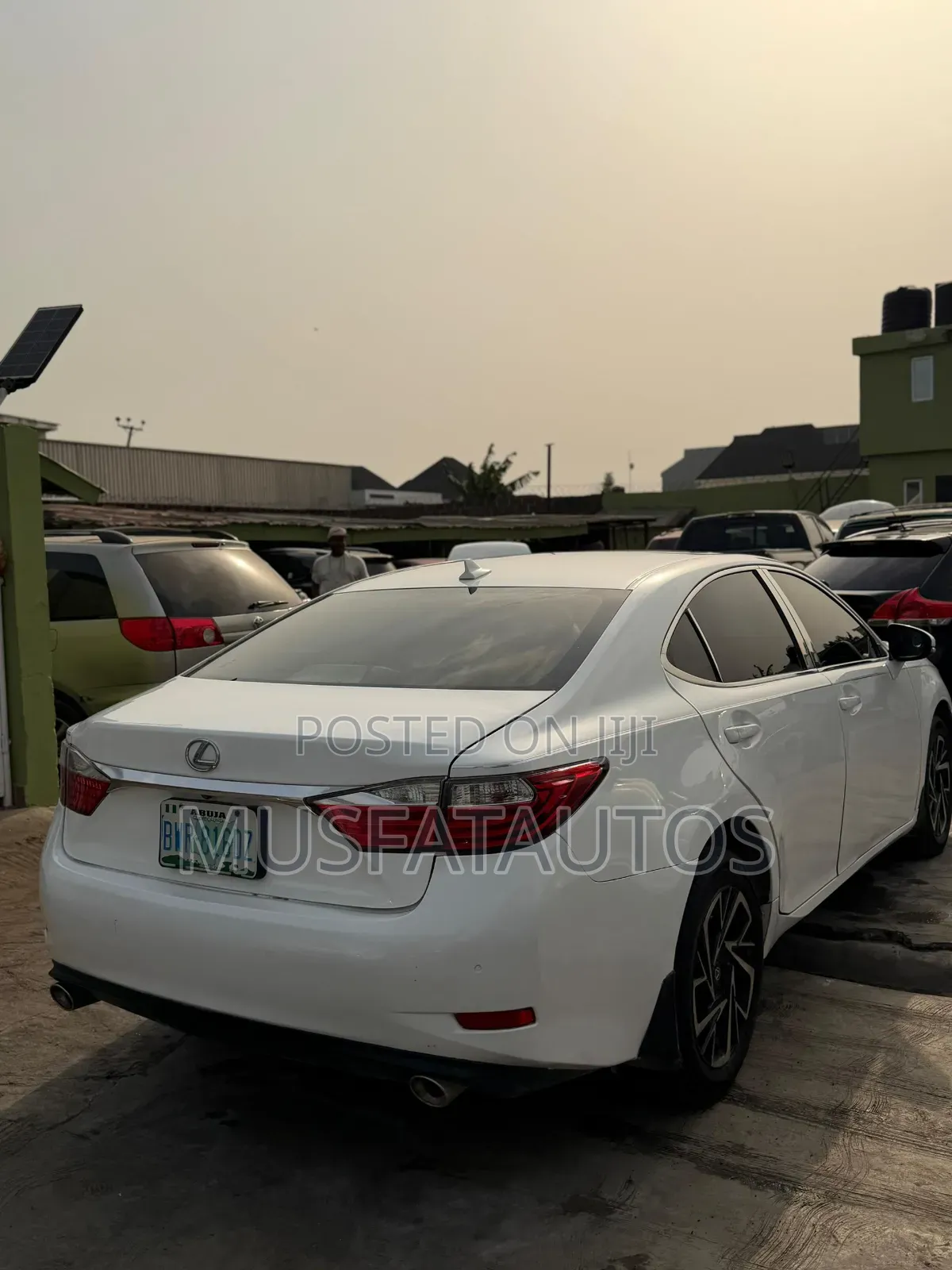 Lexus ES 350 FWD 2014 White