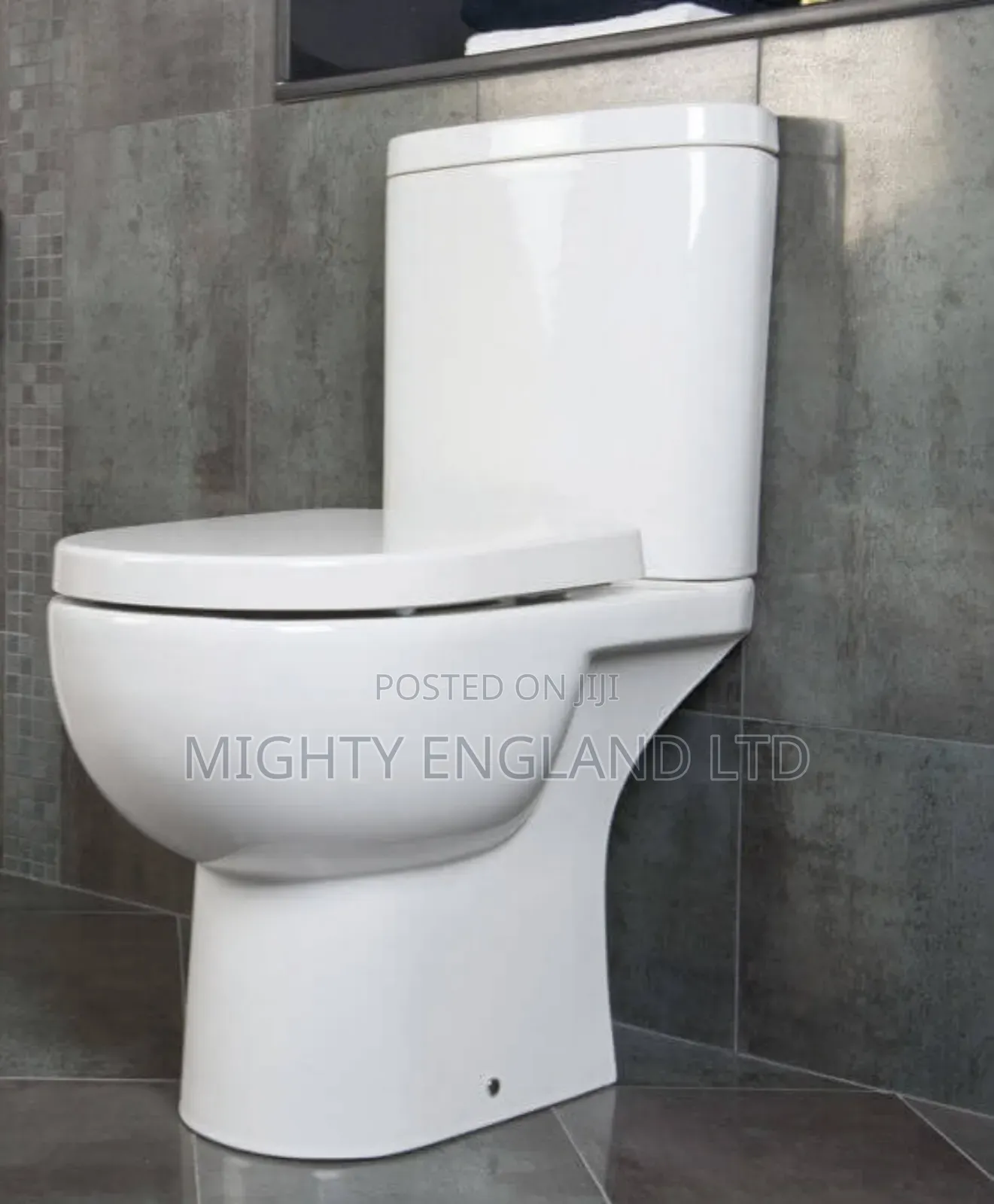 Closed-coupled Toilet Seat Water Closet