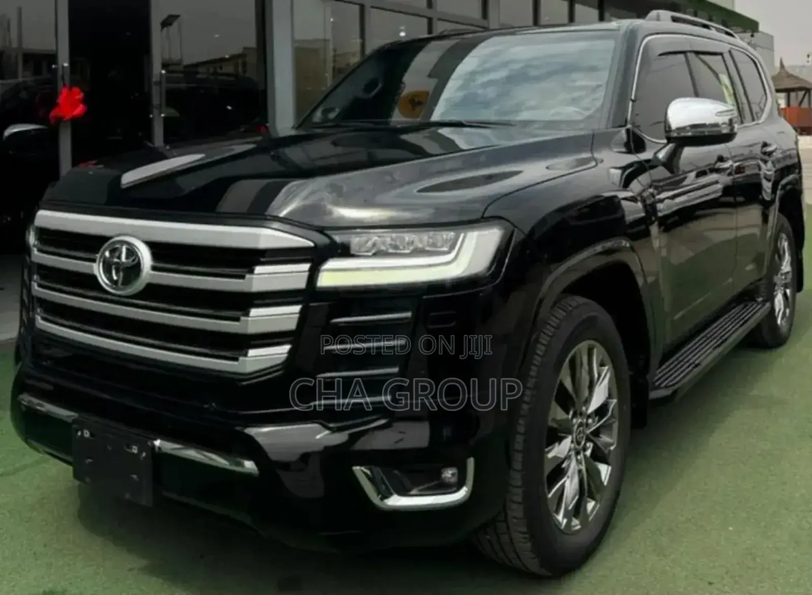 Toyota Land Cruiser LC300 2024 Black