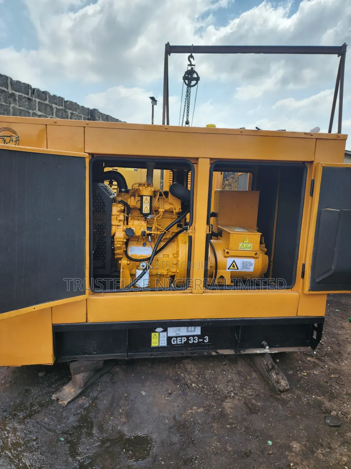 33 Kva New Model Mantrac Cat Ecoplus Uk Perkins Soundproof Generator