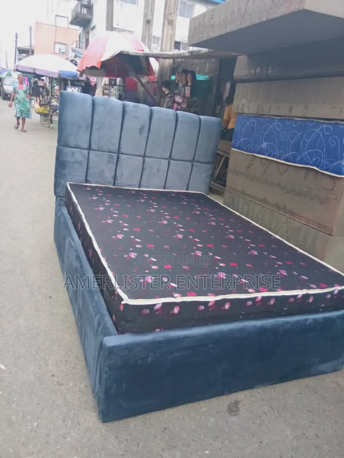 Beautiful 4by6 Bed and Bed Frame