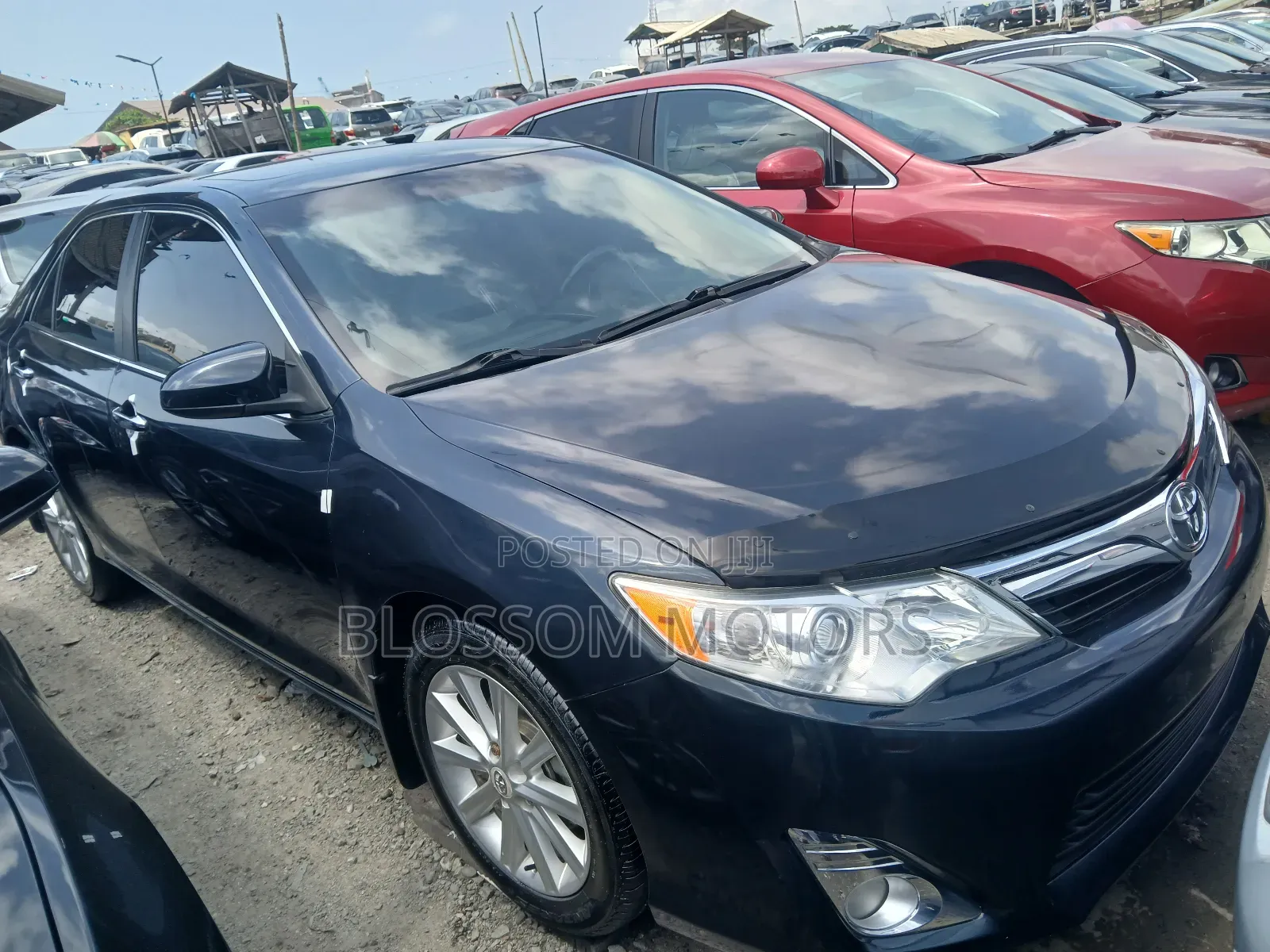 Toyota Camry XLE 4dr Sedan (2.5L 4cyl 6A) 2013 Black