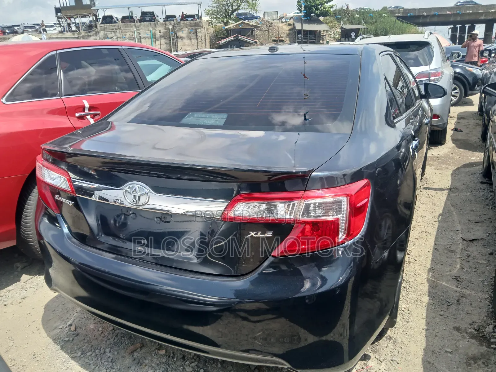 Toyota Camry XLE 4dr Sedan (2.5L 4cyl 6A) 2013 Black