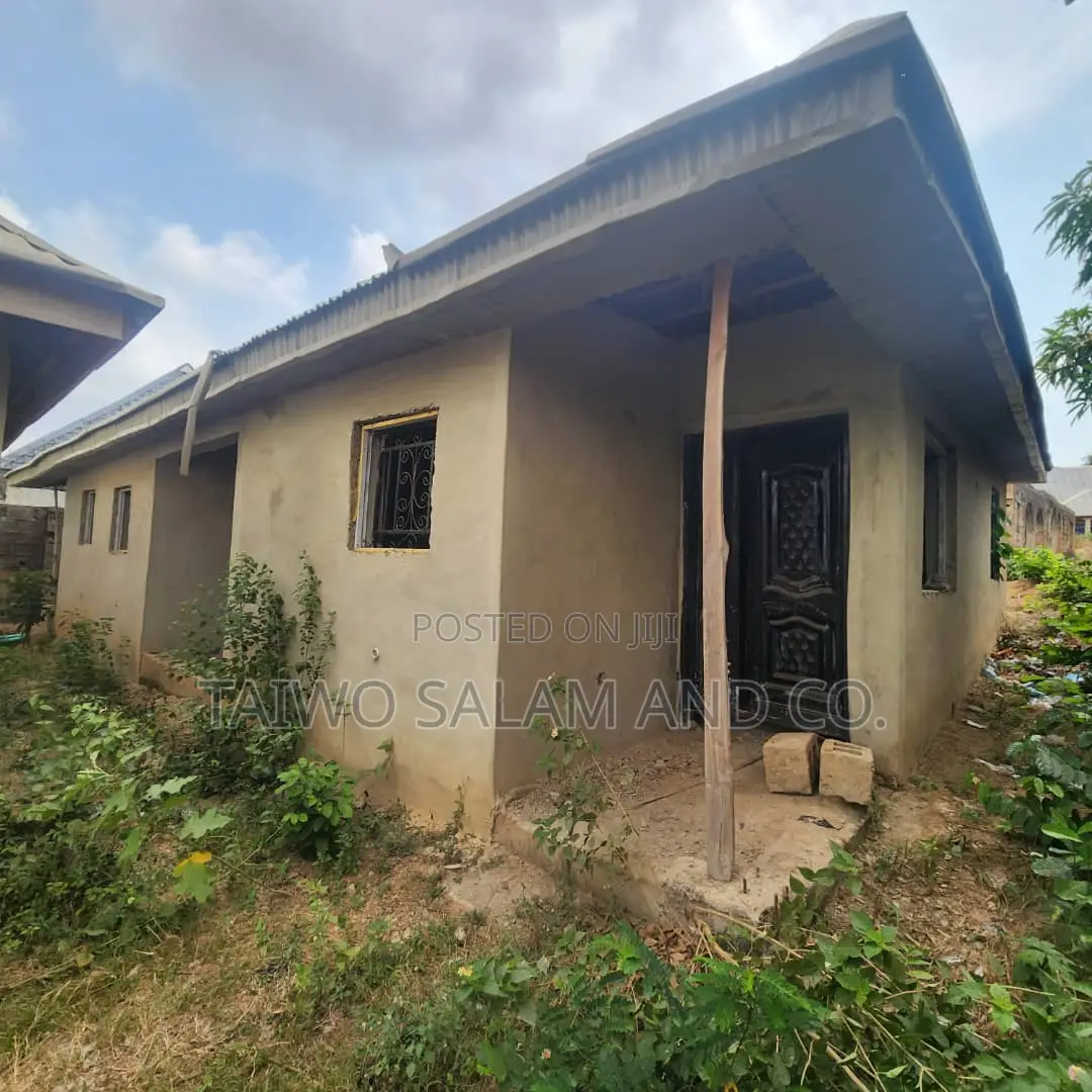2bdrm Block of Flats in Soka for sale