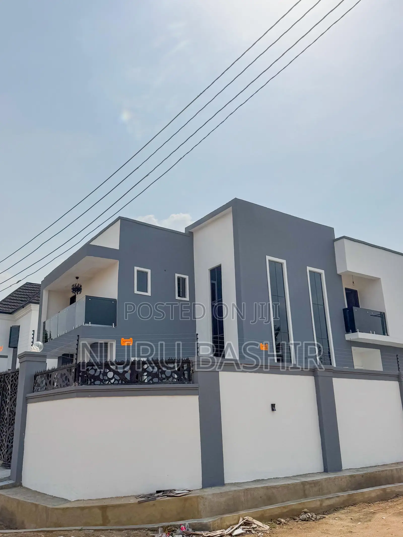 4bdrm Duplex in Zoe Oluyole Estate for sale