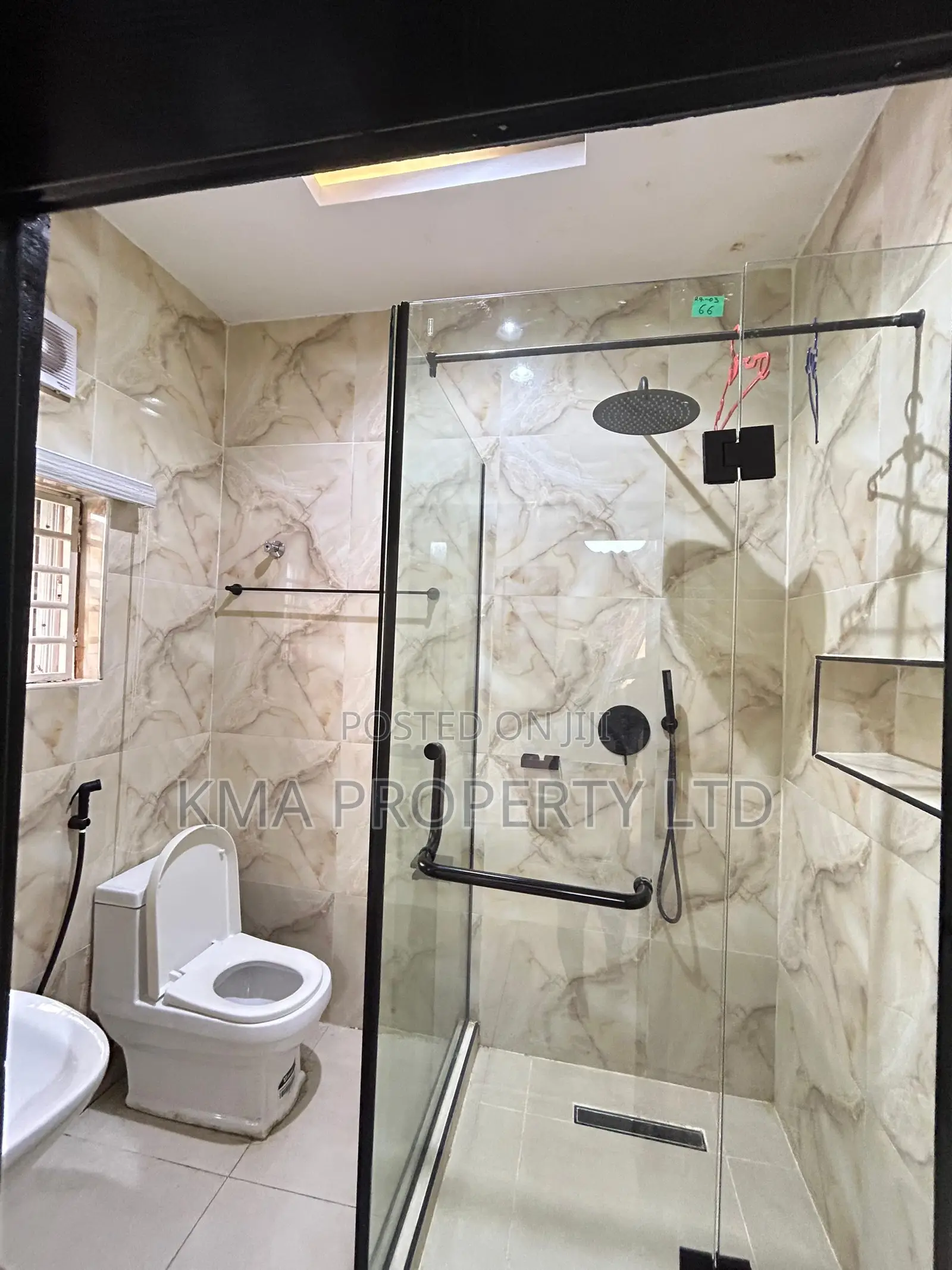 Luxurious 2 Bedroom Apartment With Pool and Gym