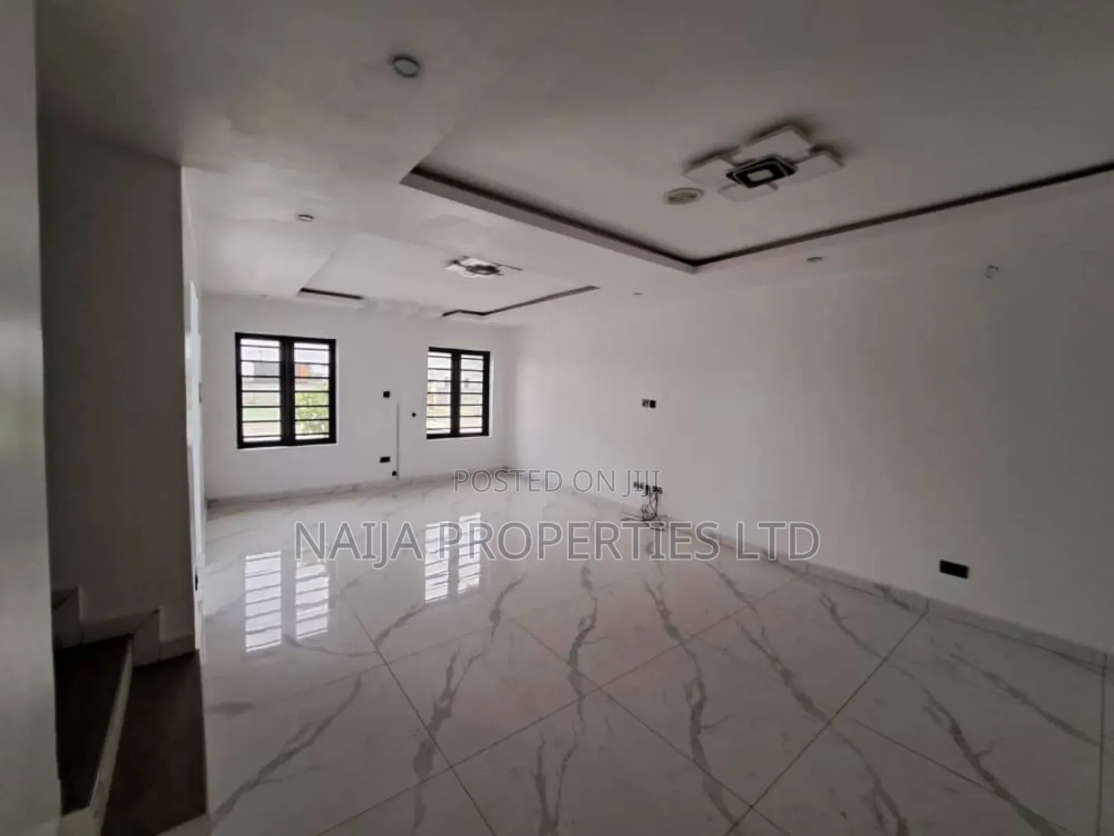 3bdrm Townhouse/Terrace in Pennek Estate, Ajiwe for sale