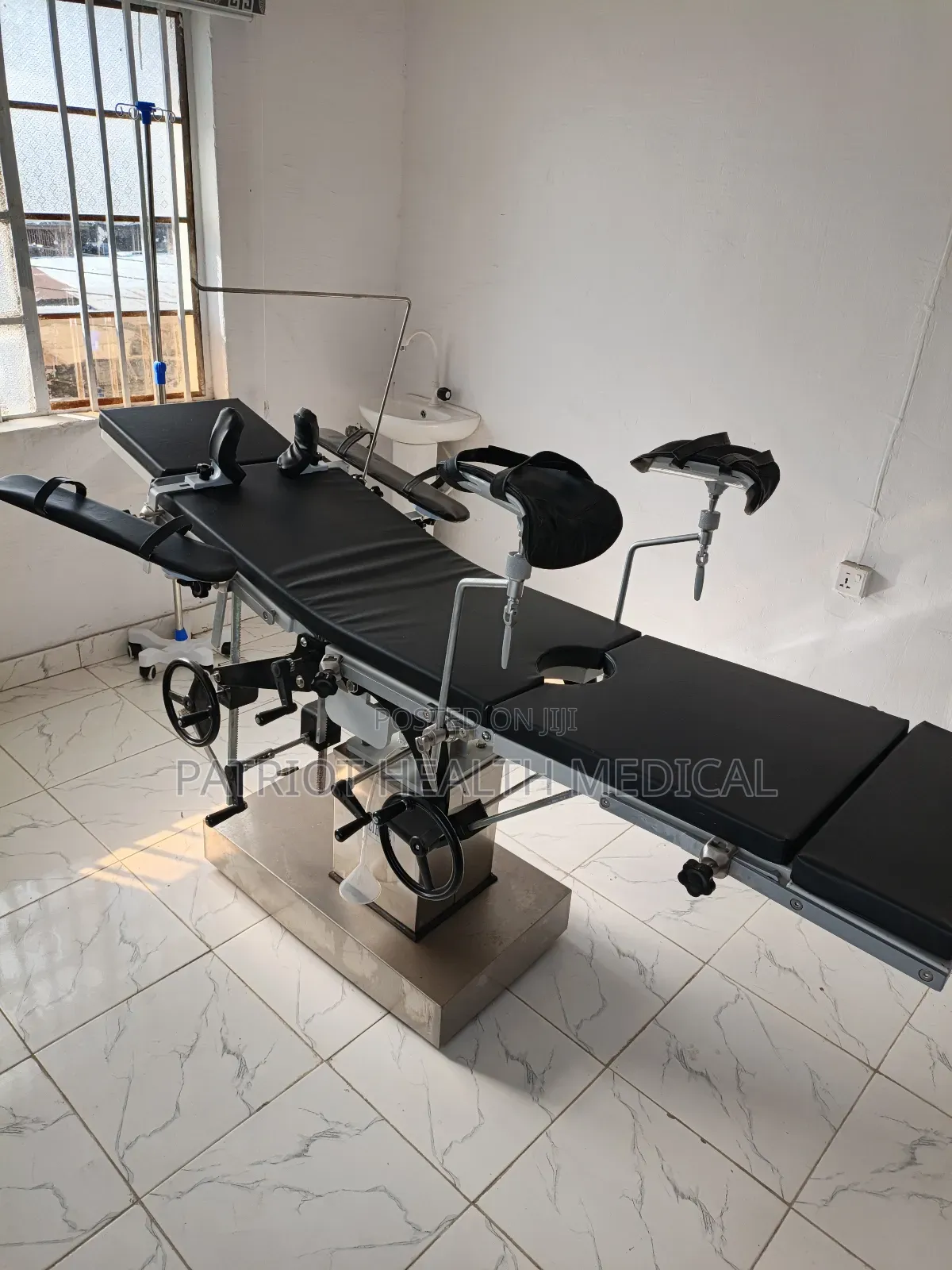 Operating Table, Theater Bed or Hydraulic Bed (Manual)