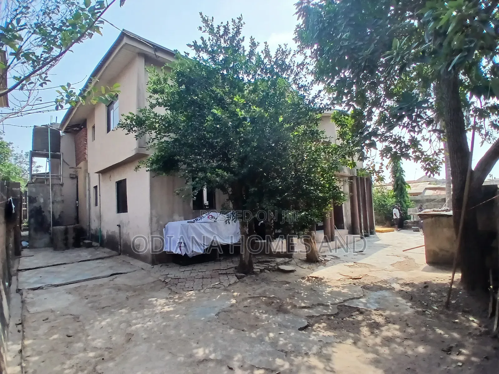 7bdrm Duplex in Carpenter, Ologuneru for sale