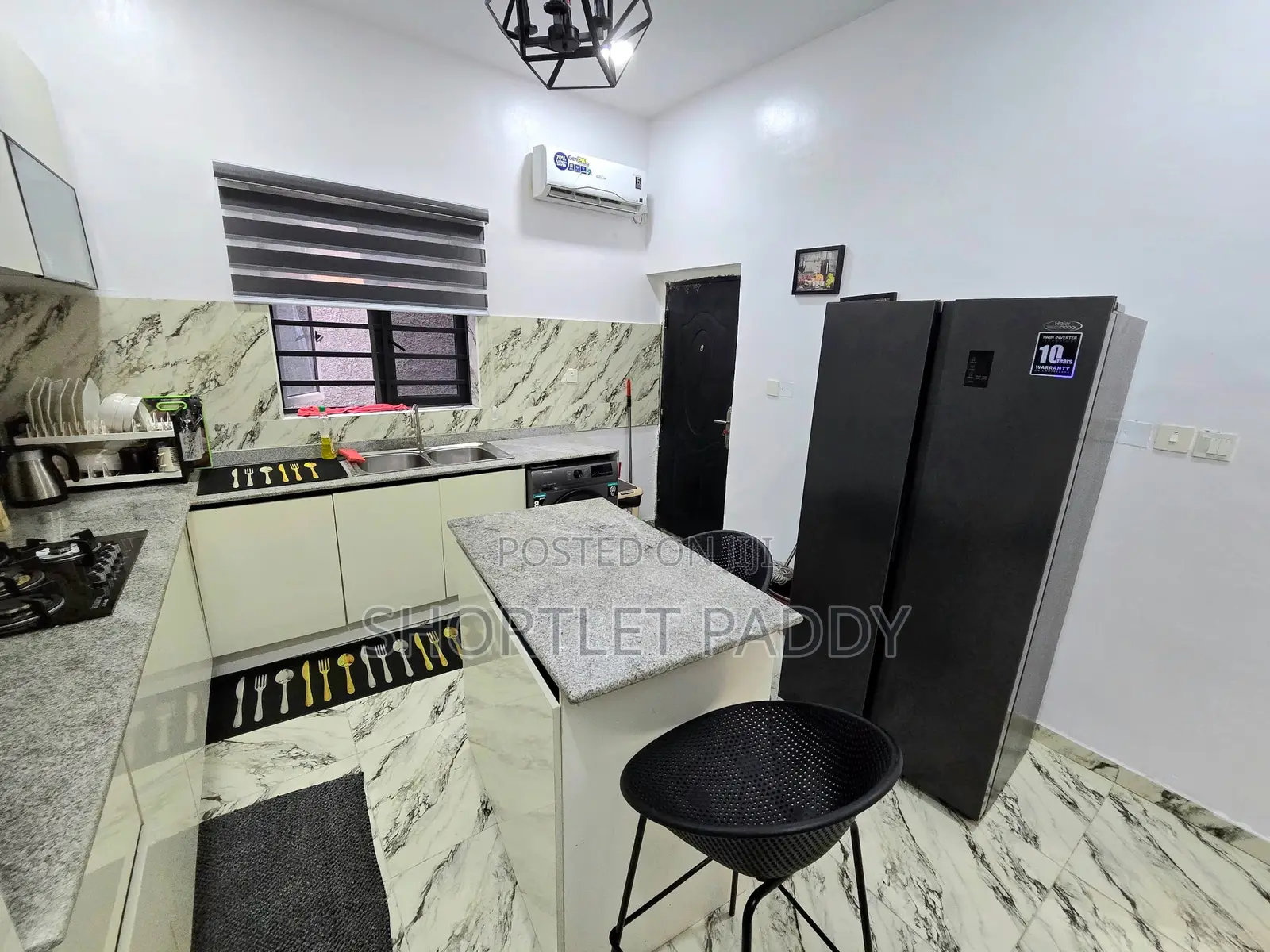 Stunning 2 Bed Apartment With Swimming Pool, Ps5 (Fifa 25), and More