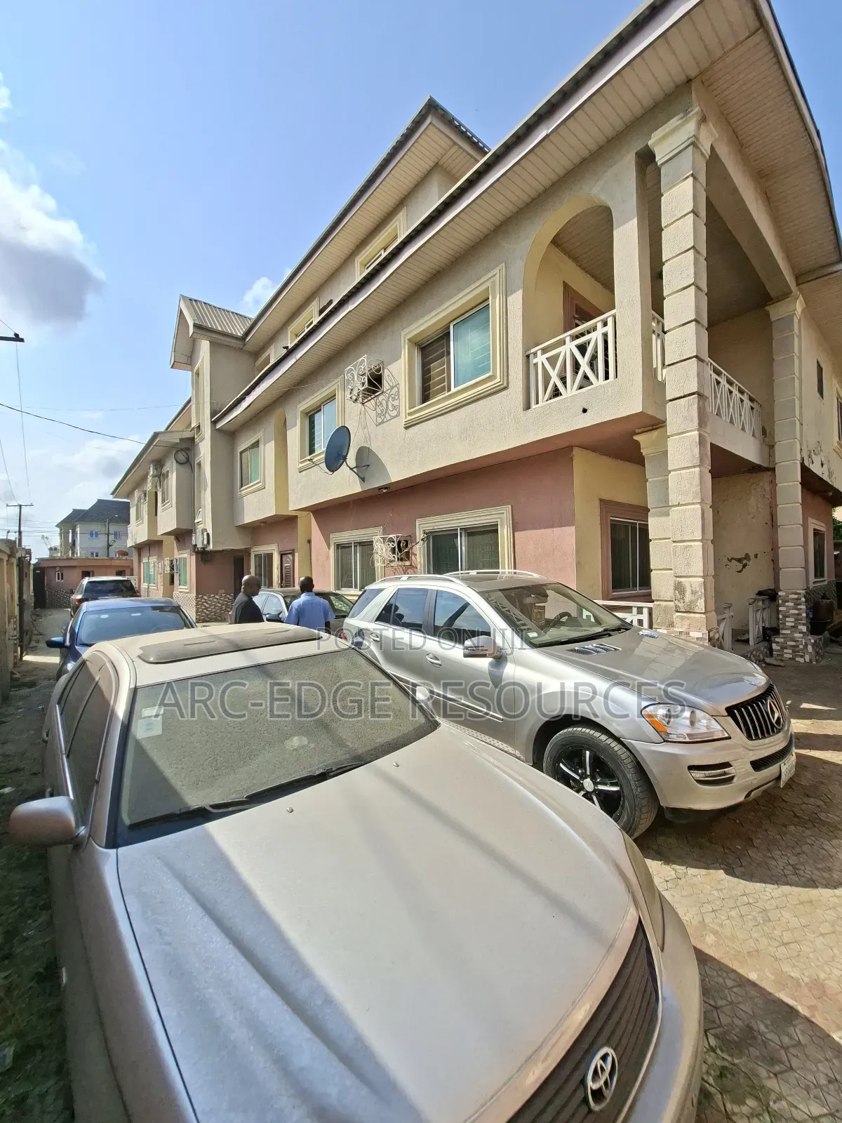 3bdrm Block of Flats in Ago Palace for sale