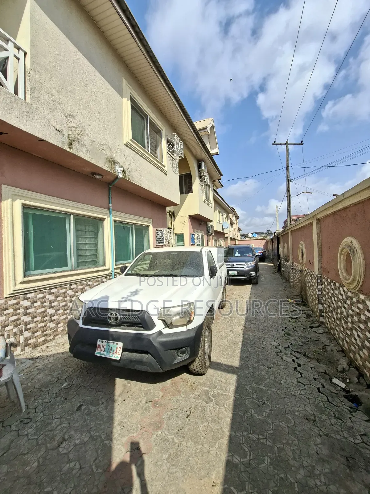 3bdrm Block of Flats in Ago Palace for sale