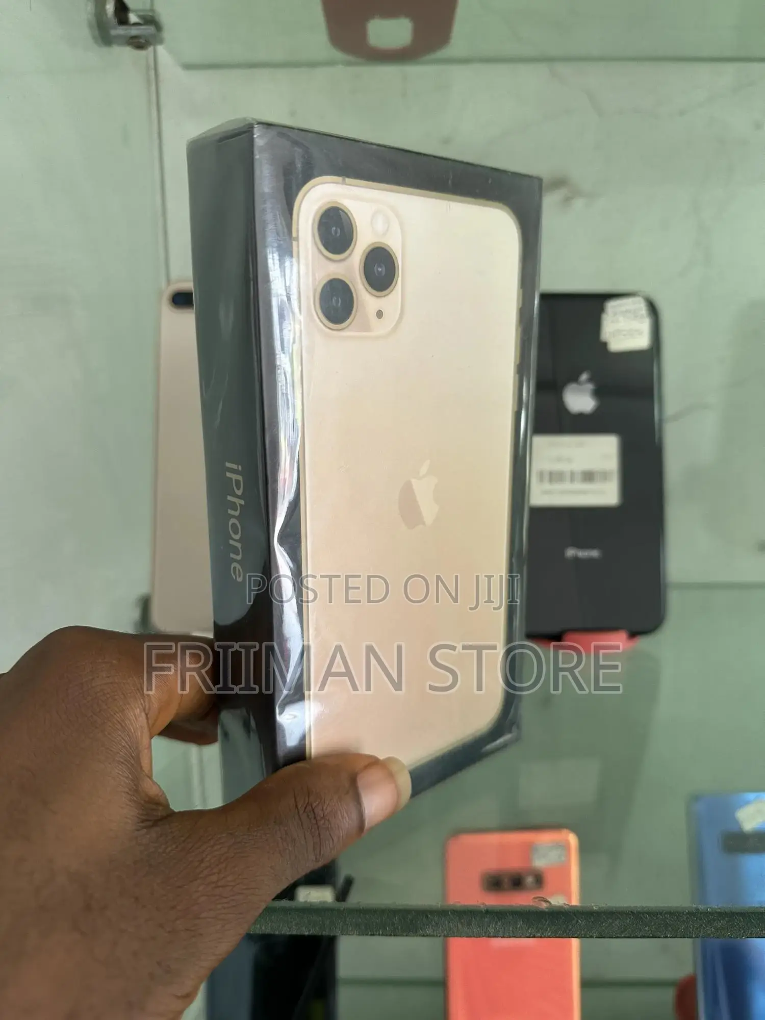New Apple iPhone 11 Pro Max 256 GB Gold