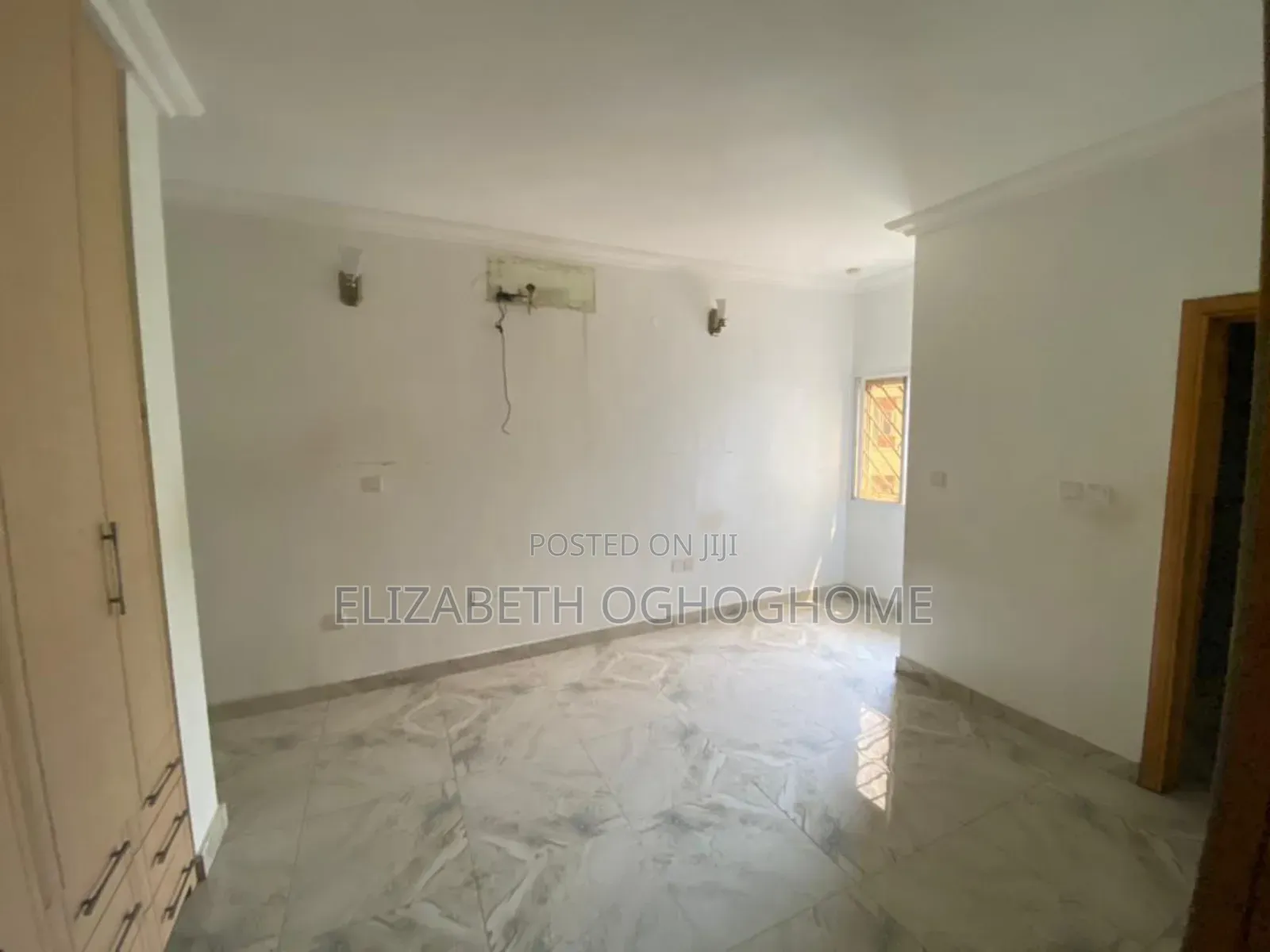 3bdrm Bungalow in Awoyaya for sale