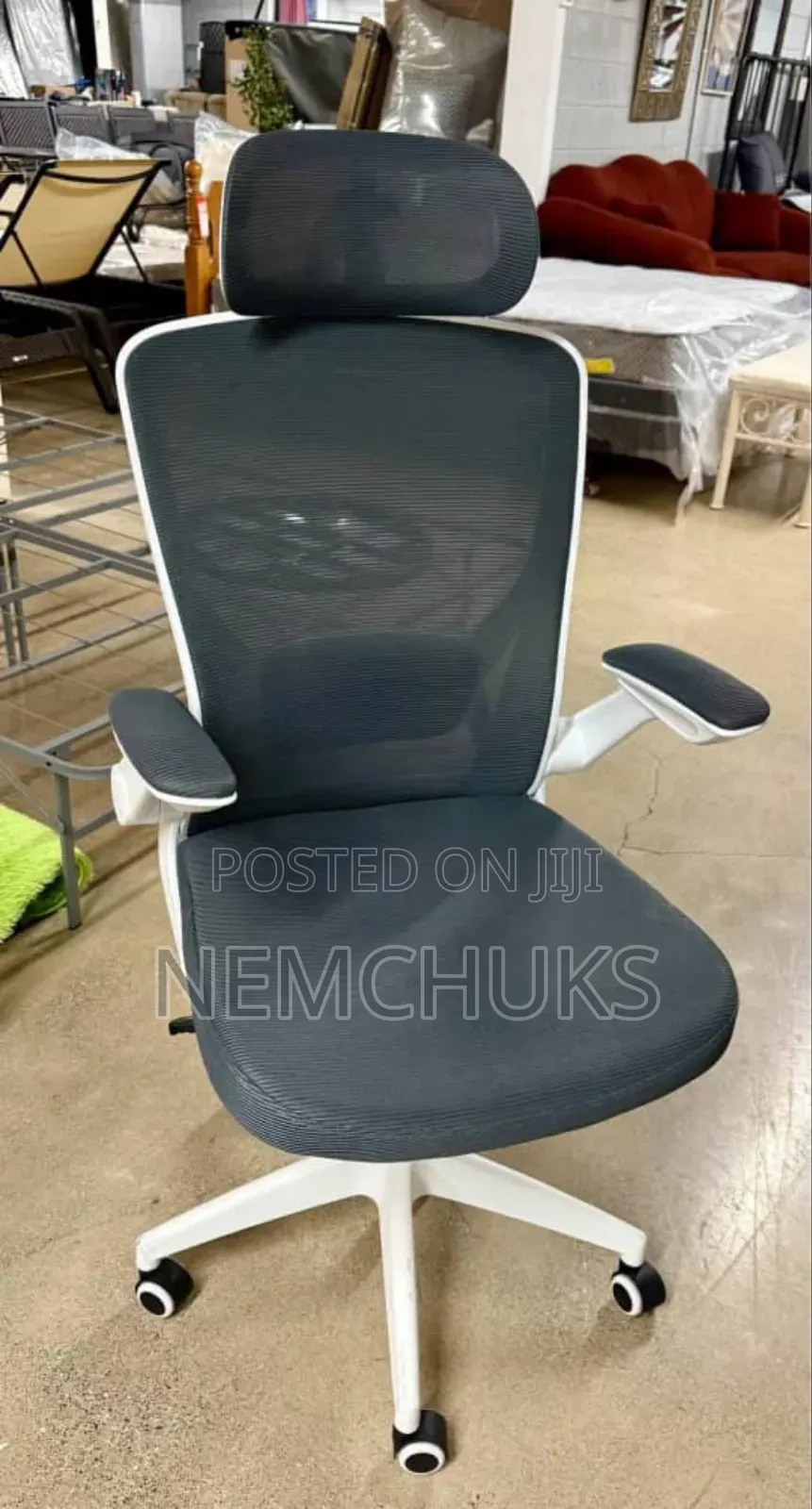 High Quality Ergonomic Office Chair With Armrest