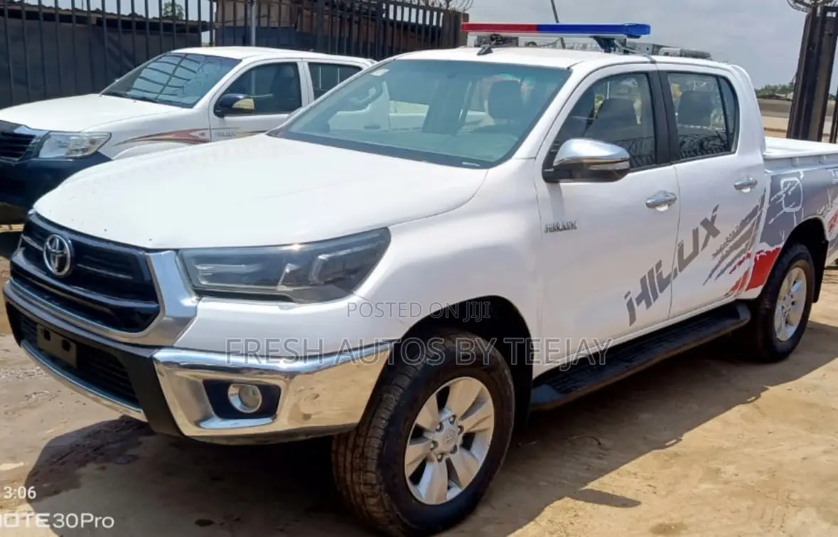 Toyota Hilux TRD White 4x4 2017 White