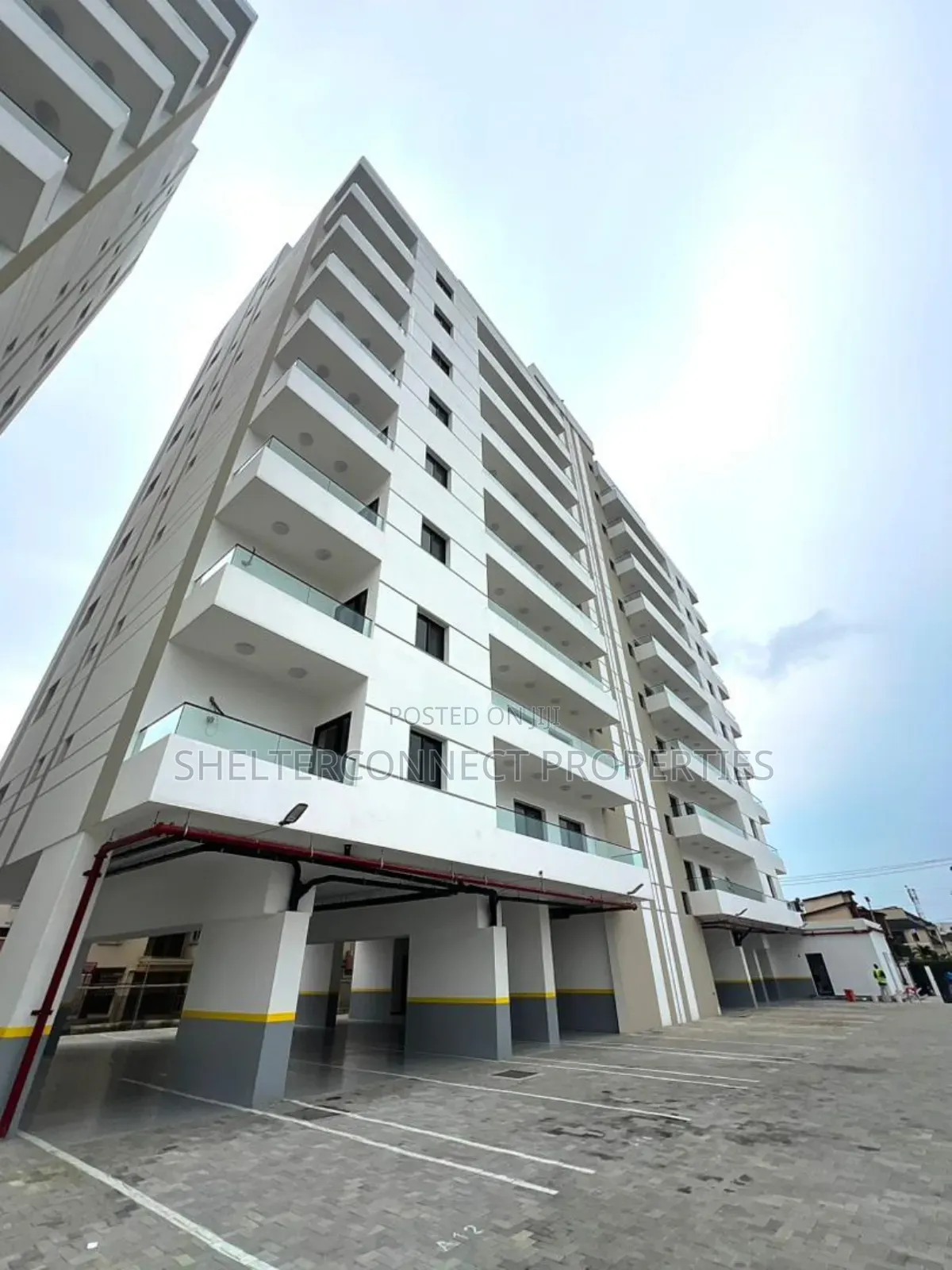 3bdrm Apartment in Banana Island for rent