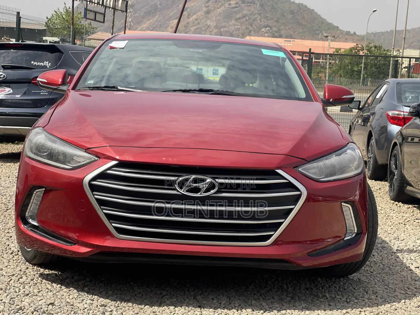 Hyundai Elantra Limited Sedan FWD (2.0L 4cyl 6A) 2017 Red