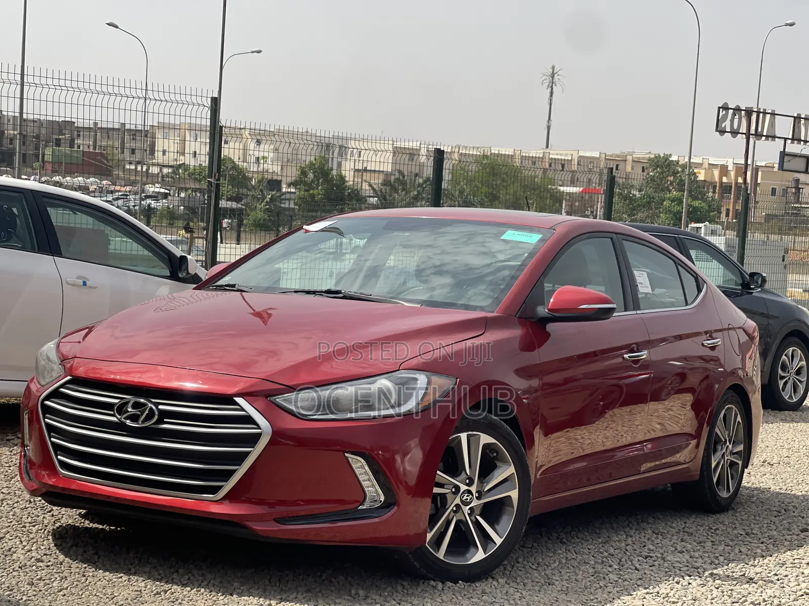 Hyundai Elantra Limited Sedan FWD (2.0L 4cyl 6A) 2017 Red