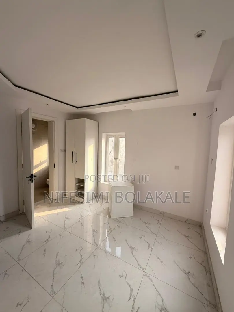 4bdrm Duplex in Kolapo Ishola Gra, for sale