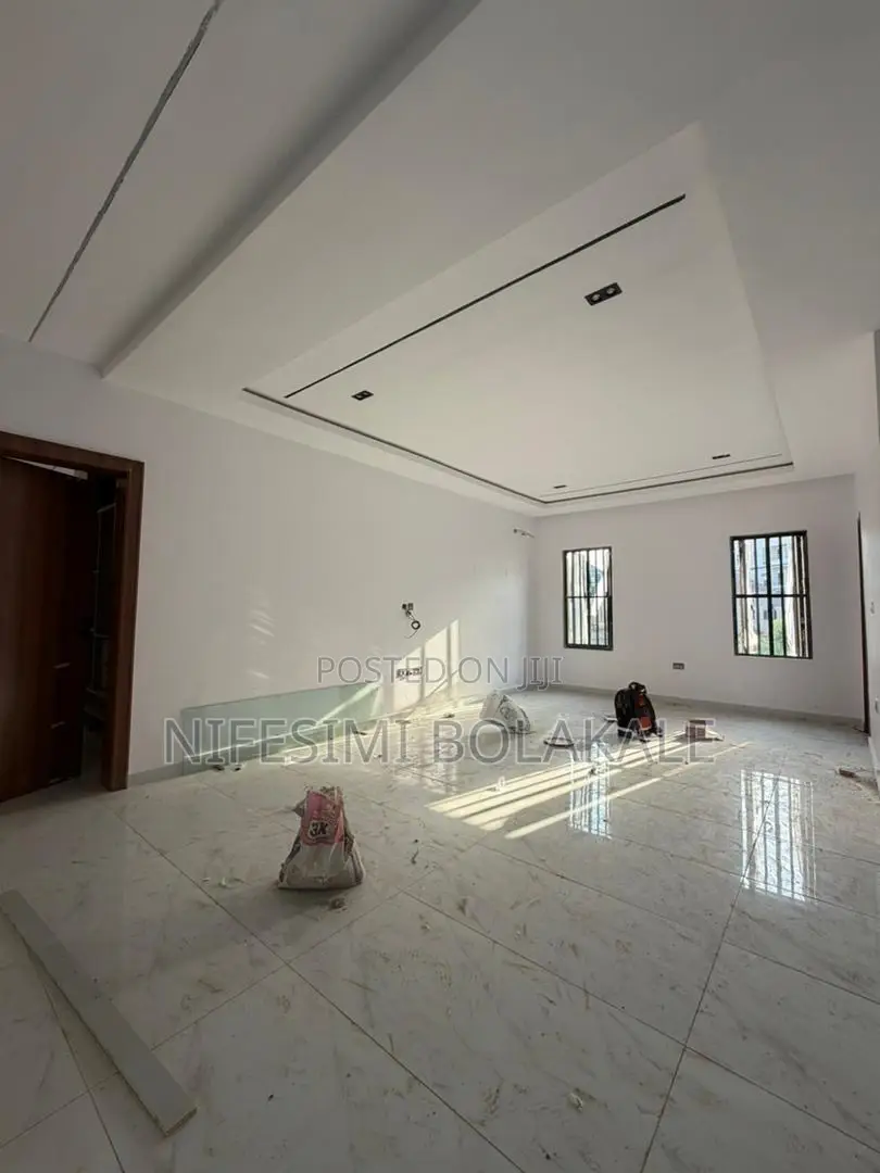 4bdrm Duplex in Carlton Gate Estate, for sale