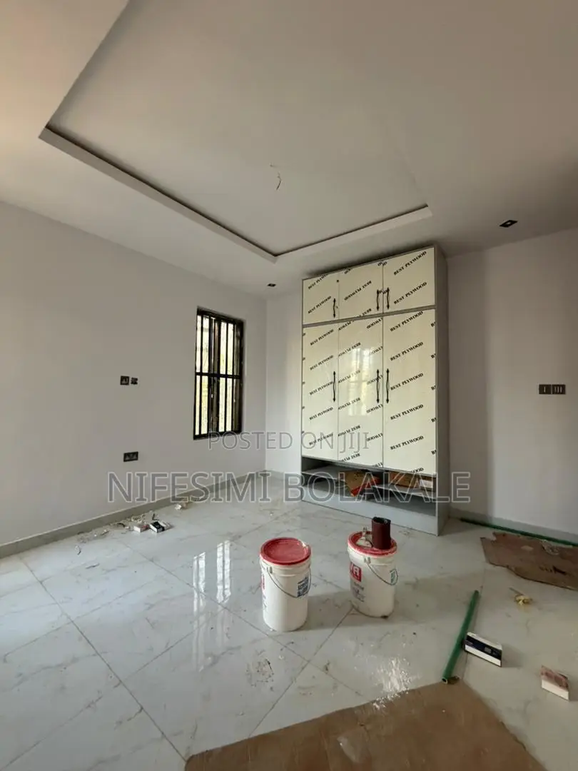 4bdrm Duplex in Carlton Gate Estate, for sale
