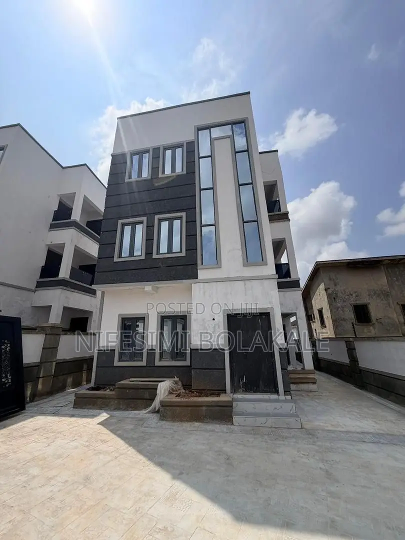 3bdrm Duplex in Kolapo Ishola Gra, for sale