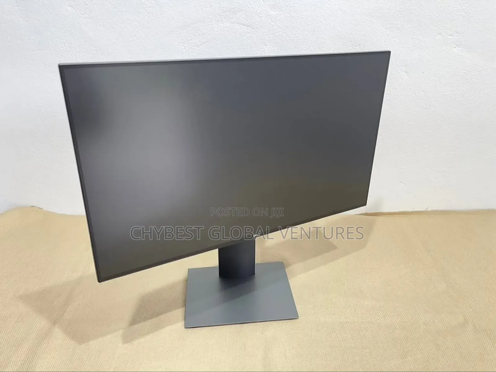 24 Inches Ips Dell Flameless Monitor