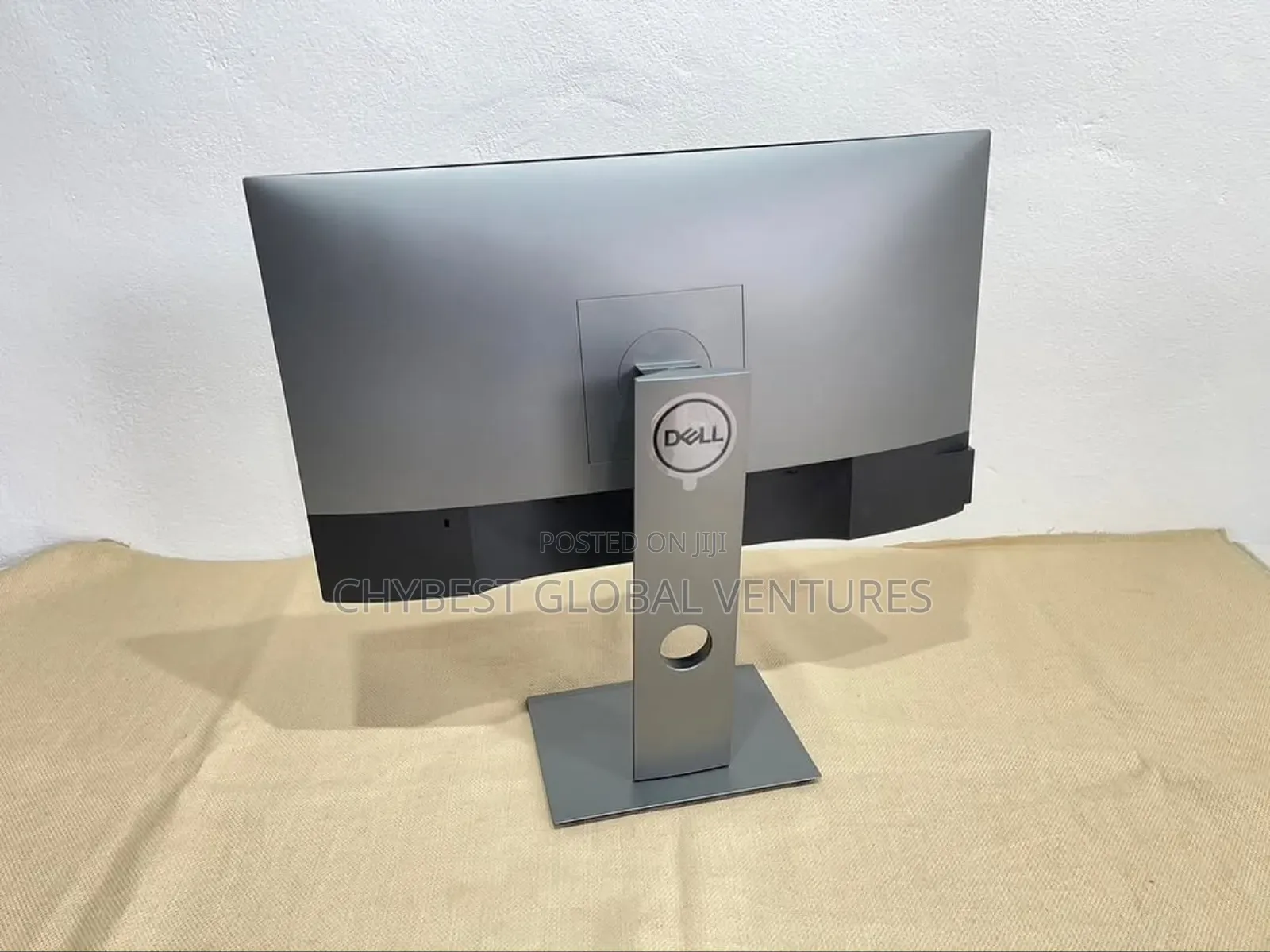 24 Inches Ips Dell Flameless Monitor