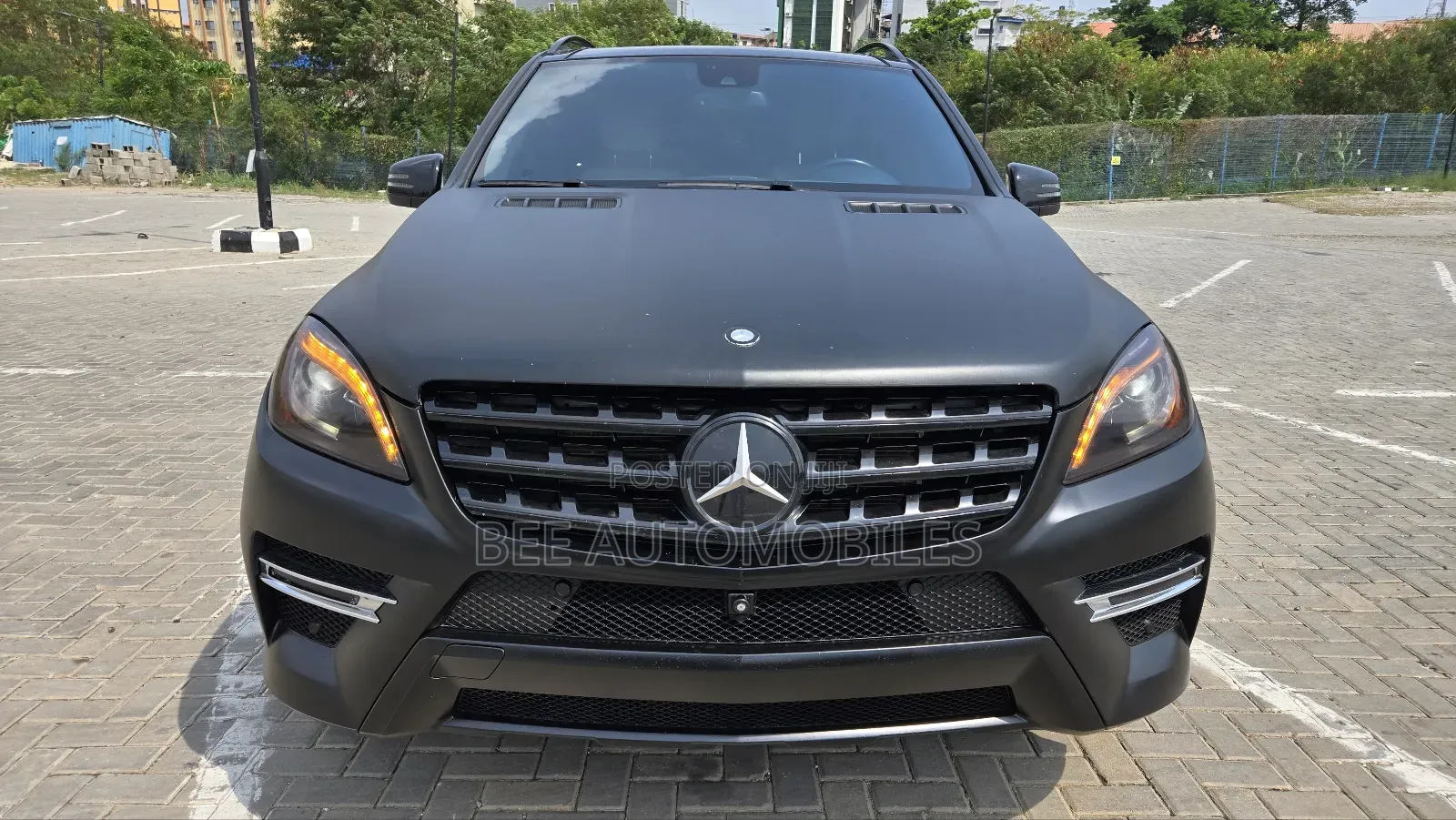 Mercedes-Benz M Class ML63 AMG 4dr SUV AWD (5.5L 8cyl Turbo 7A) 2015