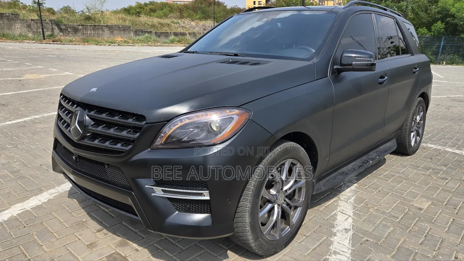 Mercedes-Benz M Class ML63 AMG 4dr SUV AWD (5.5L 8cyl Turbo 7A) 2015