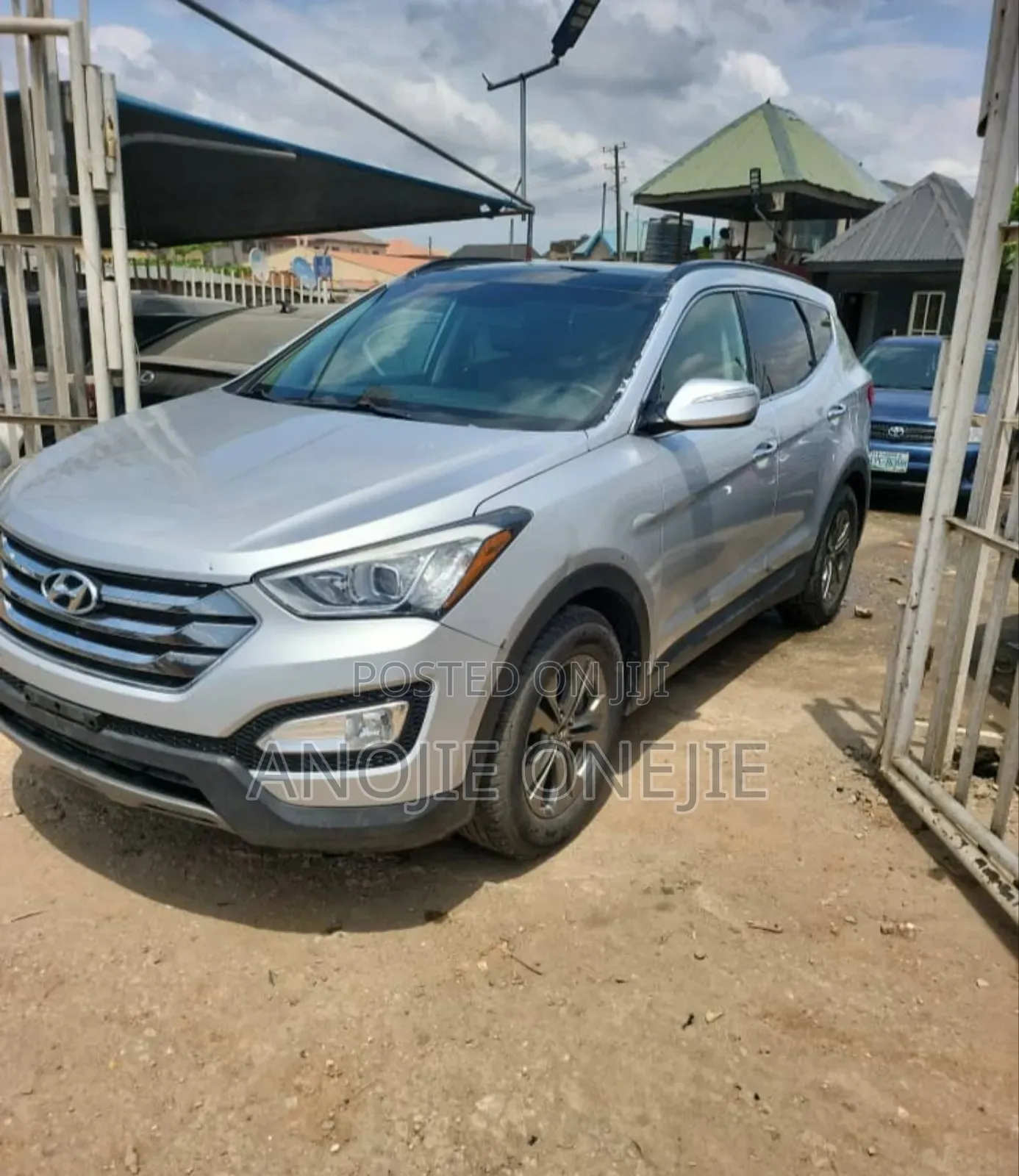 Hyundai Santa Fe GLS 4dr SUV AWD (3.3L 6cyl 6A) 2014 Silver