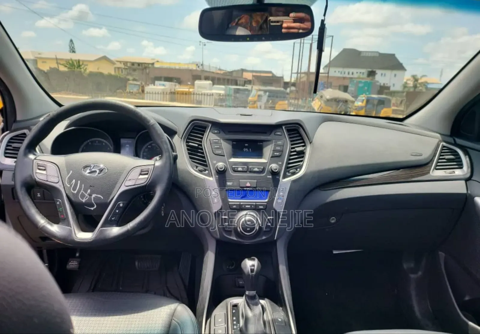Hyundai Santa Fe GLS 4dr SUV AWD (3.3L 6cyl 6A) 2014 Silver