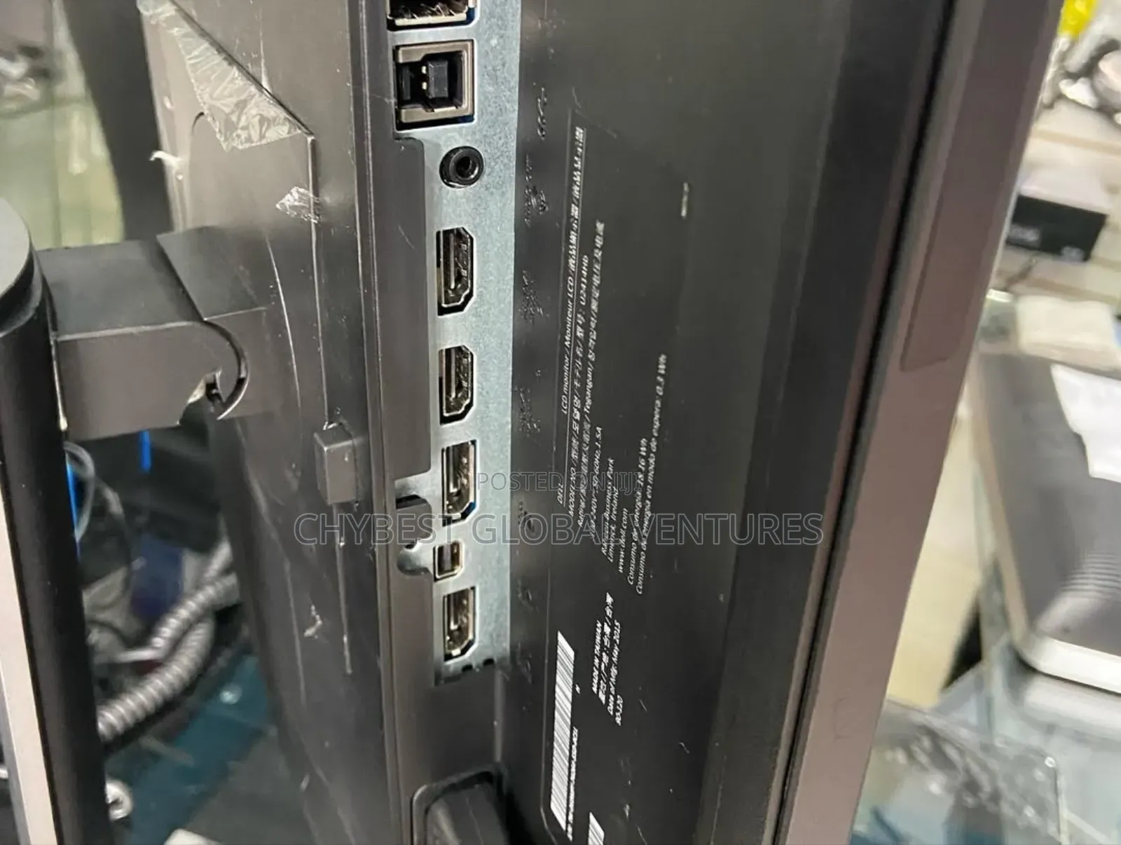 24 Inches Ips Dell Flameless Monitor