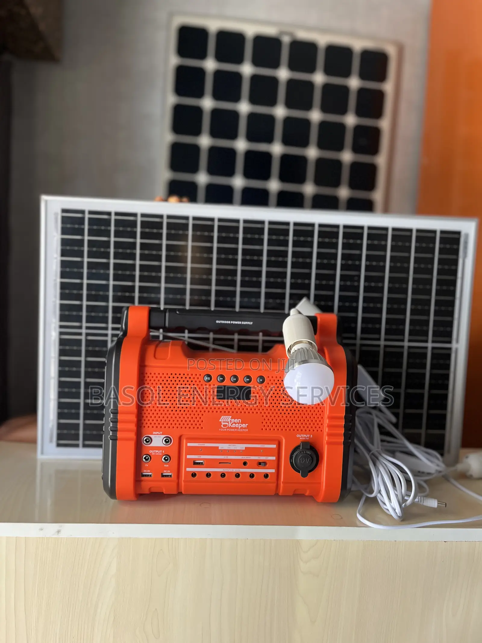 300w Dc Solar Generator With Multiple Bulbs , Bluetooth  And Panel