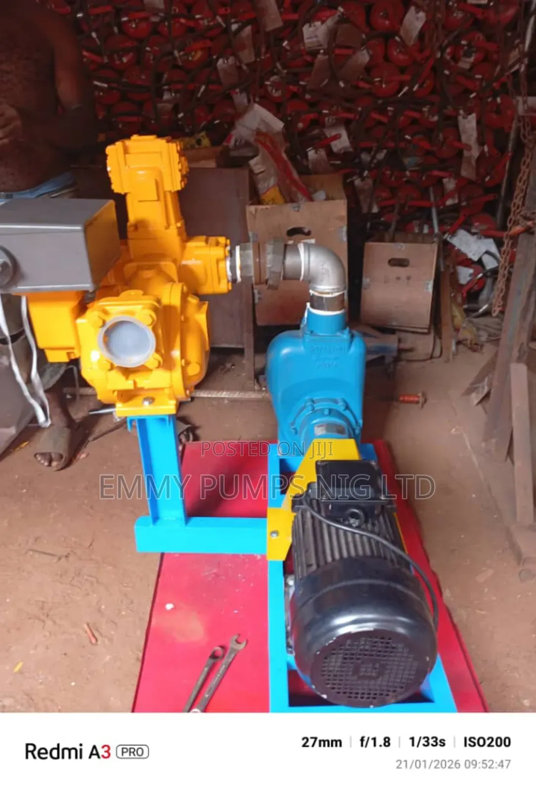 Electric Motor With Head and Liquid Control
